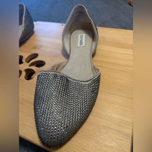 Steve Madden Vamp R Pewter Rhinestone
Studded Flat Size 10 - Picture 9 of 10
